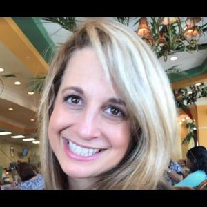 Meet your Posher, Dana